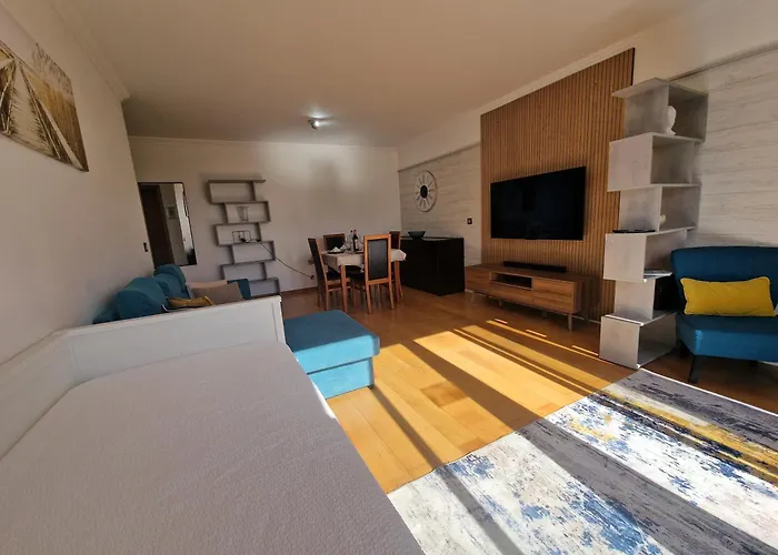 Mcstylo-golden * Caniço