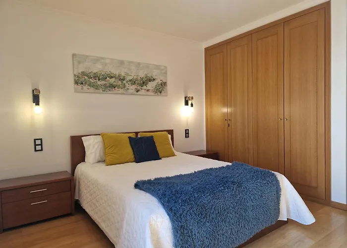 Mcstylo-golden Caniço